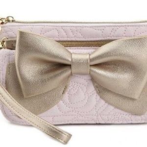 BETSEY JOHNSON READY SET BOW BLUSH WRISTLET